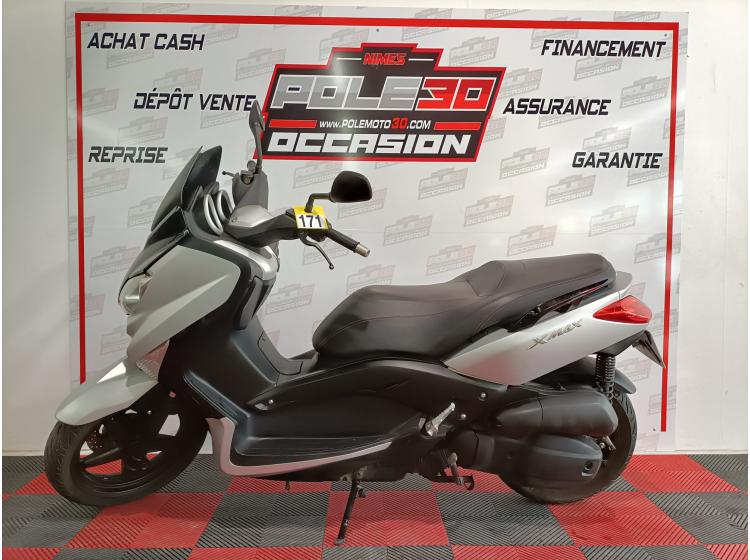 YAMAHA X-MAX 125