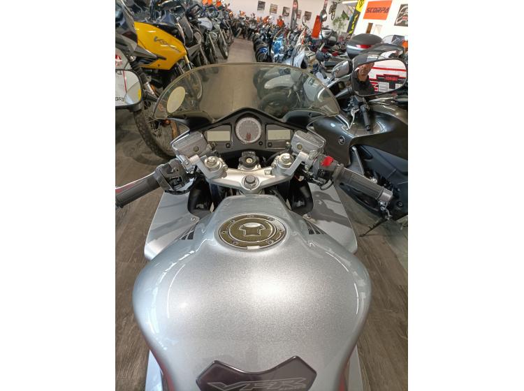 HONDA VFR 800 VTEC