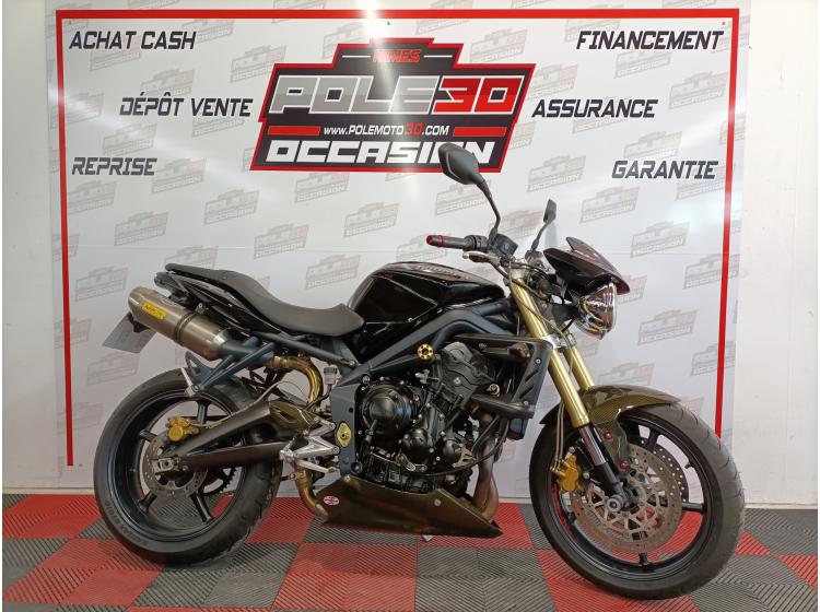 TRIUMPH STREET TRIPLE 675