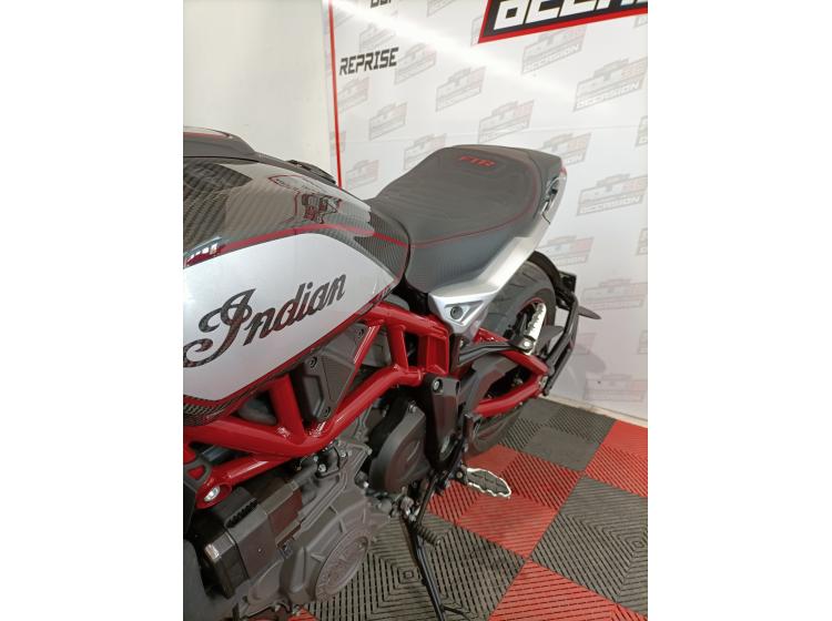 INDIAN FTR 1200 R CARBONE SERIE LIMITEE (248e/mois*) (garantie 1 an)
