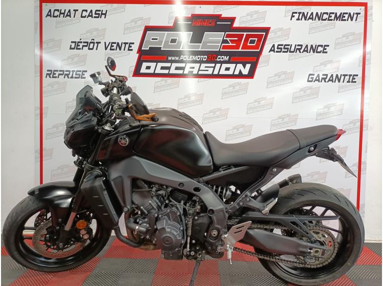 YAMAHA MT-09 (170€/mois*) (garantie 1an)