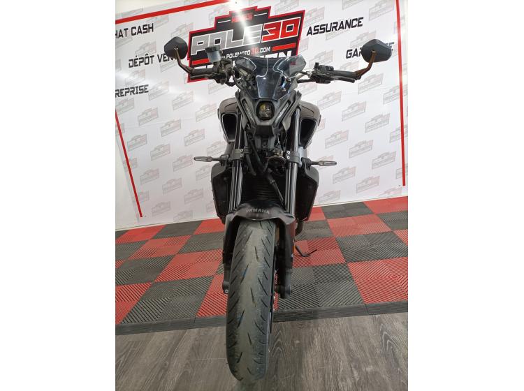 YAMAHA MT-09 (170€/mois*) (garantie 1an)