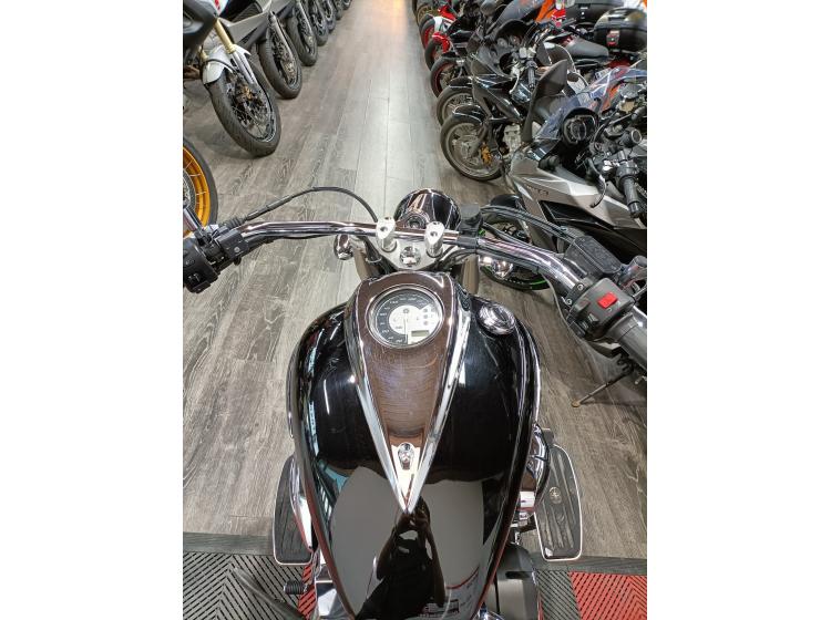 YAMAHA XVS 950