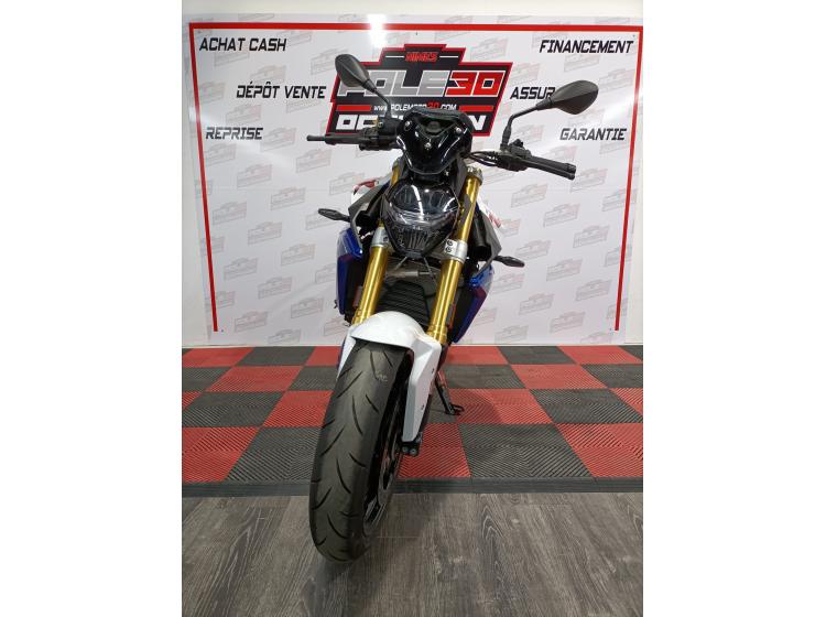 BMW F 900 R (165€/mois*) (garantie 1an)