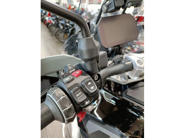 BMW R 1300 GS TRIPLE BLACK