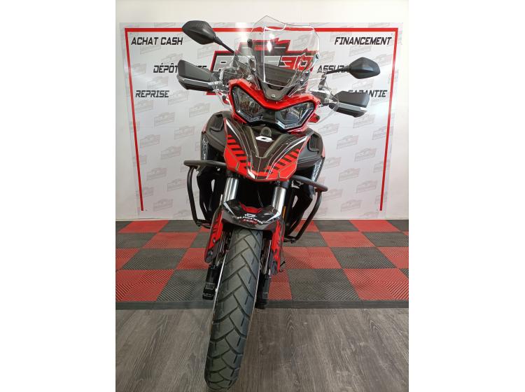 QJ MOTOR SRT 800 SX (145€/mois*) (garantie constructeur)