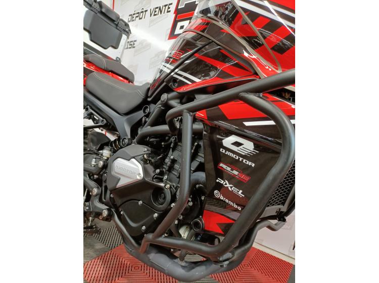 QJ MOTOR SRT 800 SX (145€/mois*) (garantie constructeur)