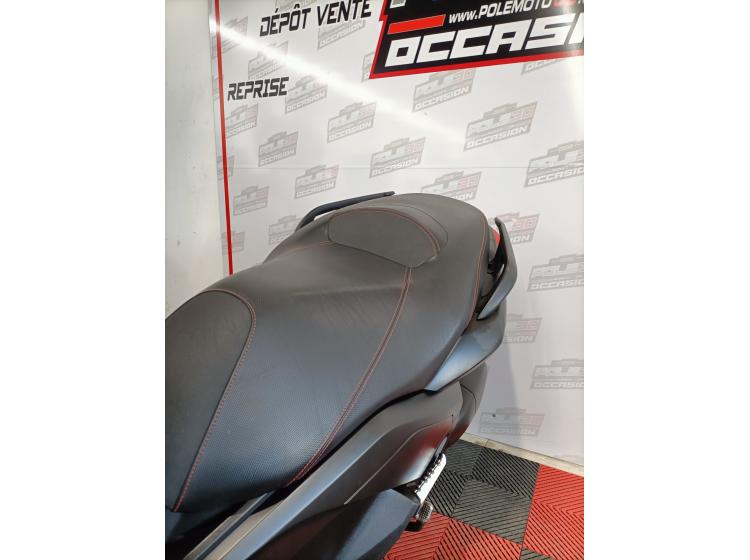 YAMAHA X-MAX 125