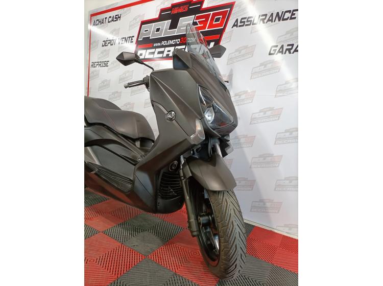 YAMAHA X-MAX 125