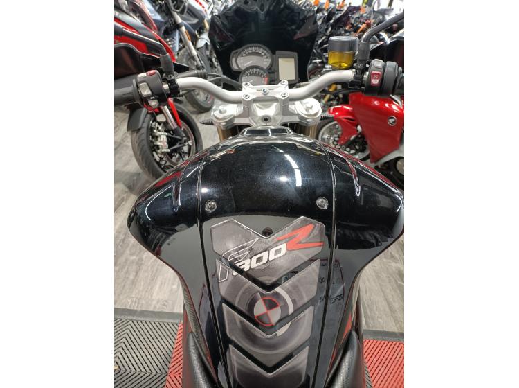 BMW F 800 R (147€/mois*) (garantie 1 an)