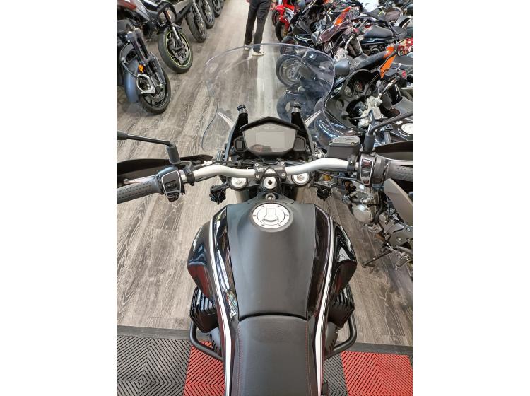 MOTO GUZZI V85 TT 850 GUARDA D'ONORE