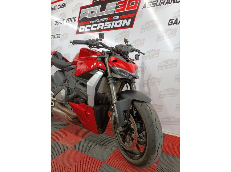 DUCATI STREETFIGHTER V2