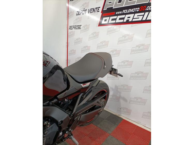 YAMAHA XSR 900