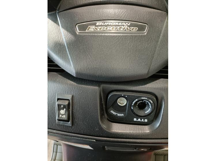 SUZUKI BURGMAN 650 EXECUTIVE