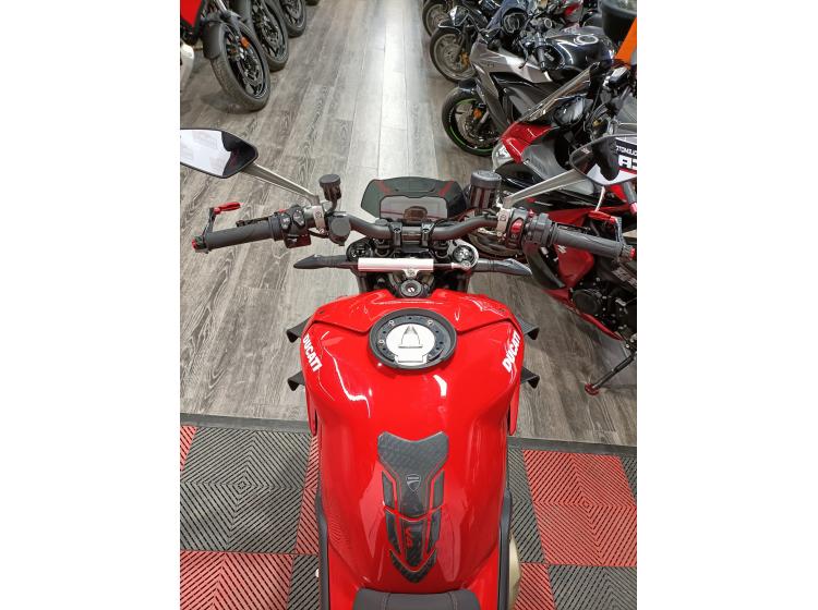 DUCATI STREETFIGHTER V4 