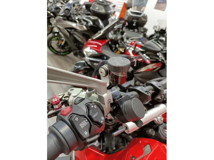 DUCATI STREETFIGHTER V4 