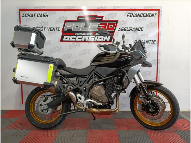 QJ MOTOR SRT 700 SX
